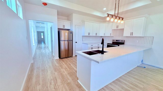 7018 5914 02, Cleveland, TX 77327