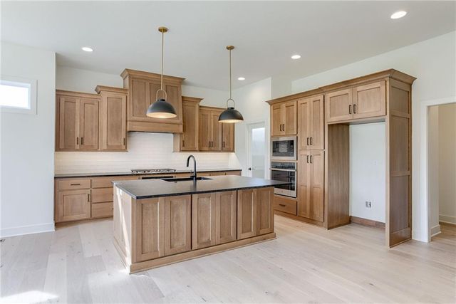 2416 W 179th Street, Overland Park, KS 66085
