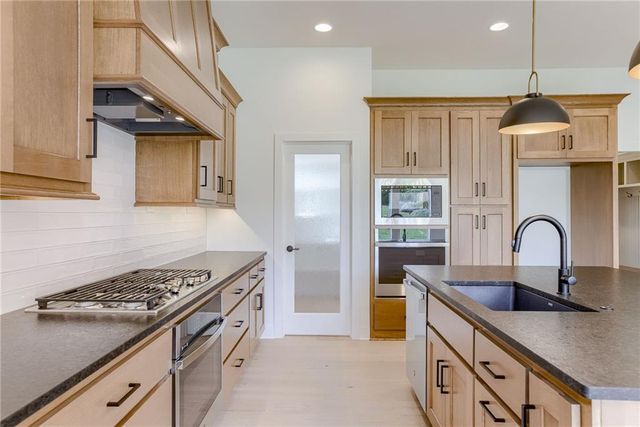 2416 W 179th Street, Overland Park, KS 66085