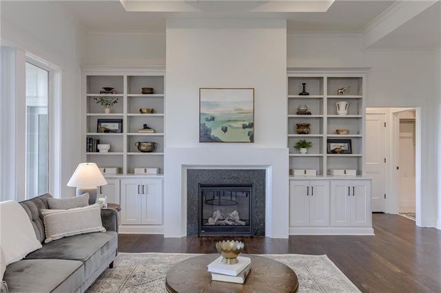 2416 W 179th Street, Overland Park, KS 66085