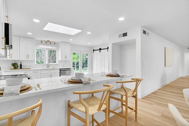 5565 N Winchester Avenue, Fresno, CA 93704