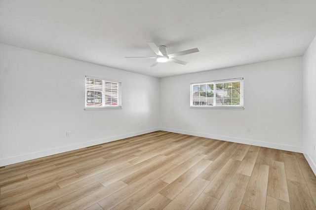 5565 N Winchester Avenue, Fresno, CA 93704