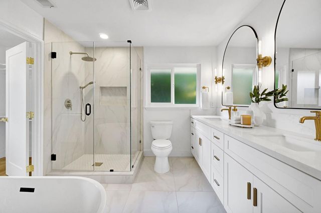 5565 N Winchester Avenue, Fresno, CA 93704