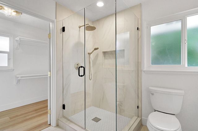 5565 N Winchester Avenue, Fresno, CA 93704