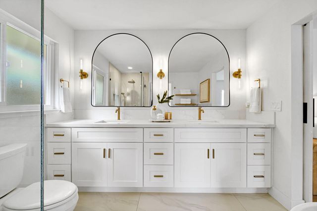 5565 N Winchester Avenue, Fresno, CA 93704