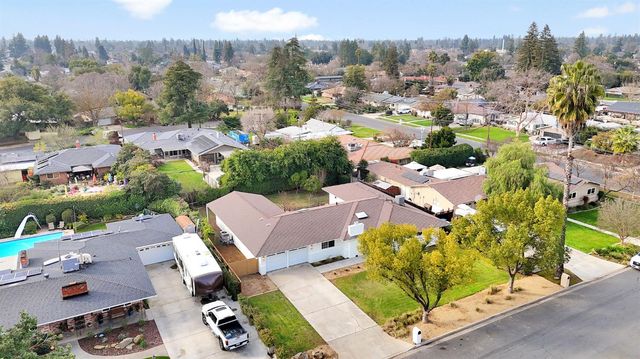 5565 N Winchester Avenue, Fresno, CA 93704