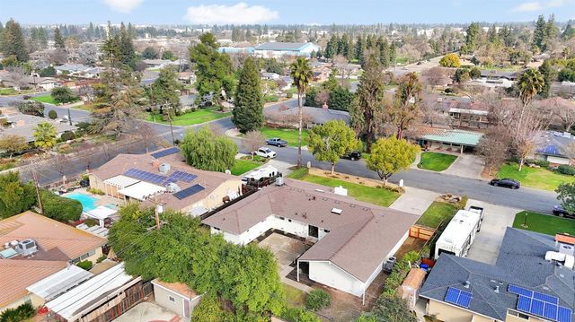 5565 N Winchester Avenue, Fresno, CA 93704