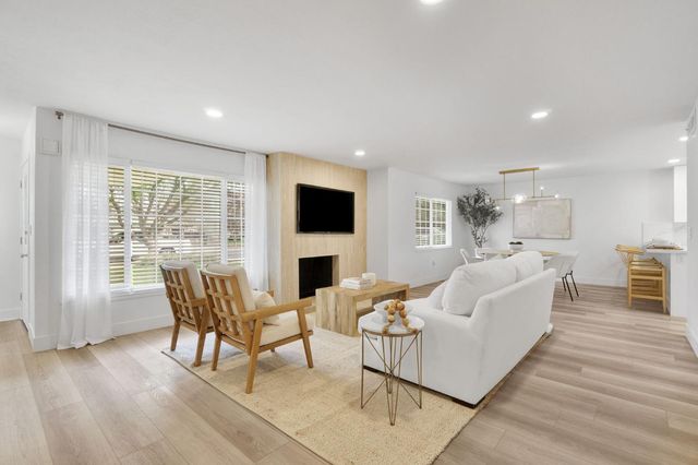 5565 N Winchester Avenue, Fresno, CA 93704