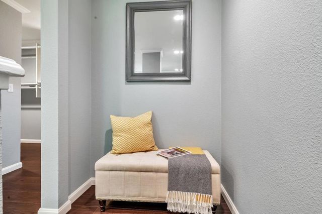 355 Half Moon Lane 9, Daly City, CA 94015