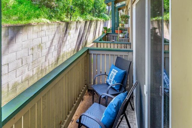 355 Half Moon Lane 9, Daly City, CA 94015