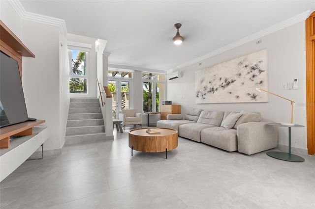 5 PASEO LAS PALMAS, Dorado, PR 00646