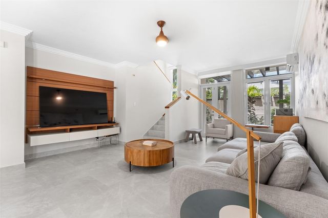 5 PASEO LAS PALMAS, Dorado, PR 00646