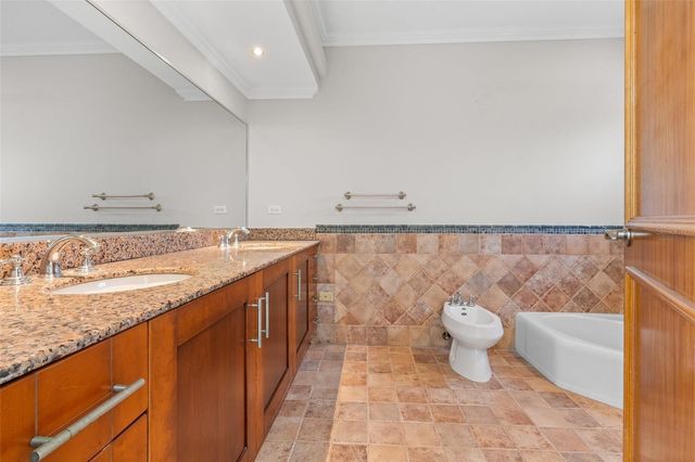 5 PASEO LAS PALMAS, Dorado, PR 00646