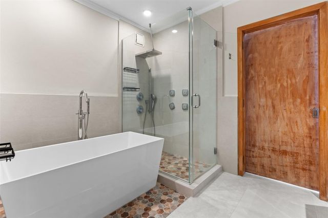 5 PASEO LAS PALMAS, Dorado, PR 00646