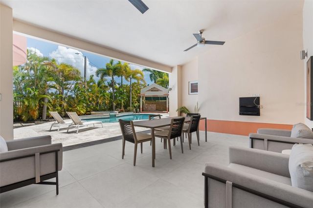 5 PASEO LAS PALMAS, Dorado, PR 00646