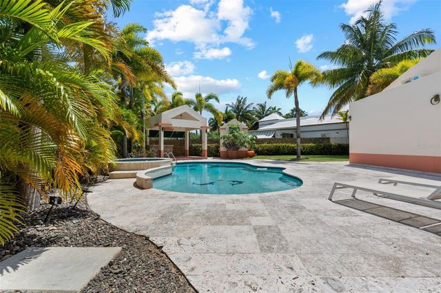 5 PASEO LAS PALMAS, Dorado, PR 00646