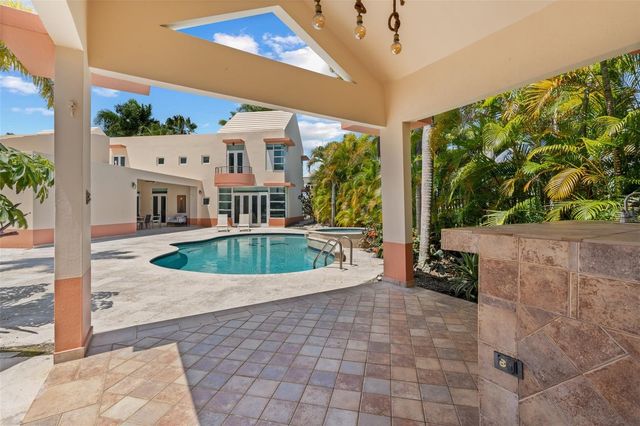 5 PASEO LAS PALMAS, Dorado, PR 00646