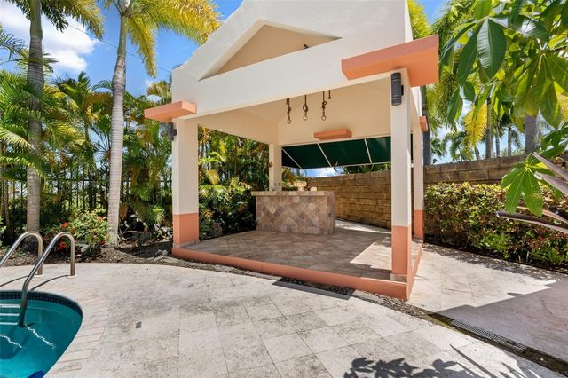 5 PASEO LAS PALMAS, Dorado, PR 00646