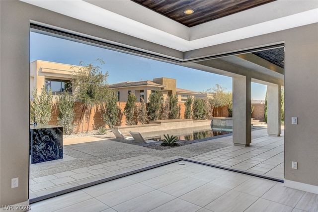 11460 Ruby Falls Way, Las Vegas, NV 89135