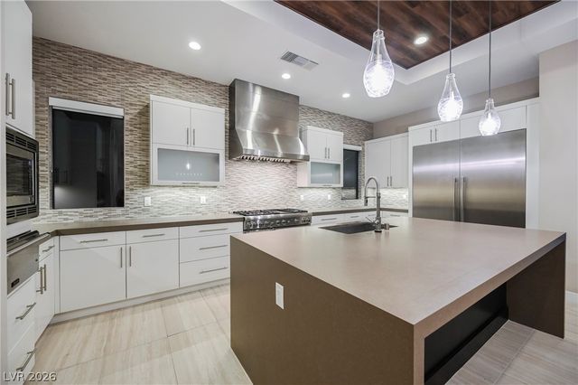 11460 Ruby Falls Way, Las Vegas, NV 89135