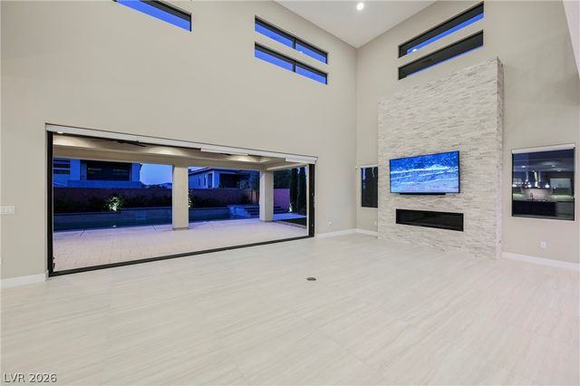 11460 Ruby Falls Way, Las Vegas, NV 89135