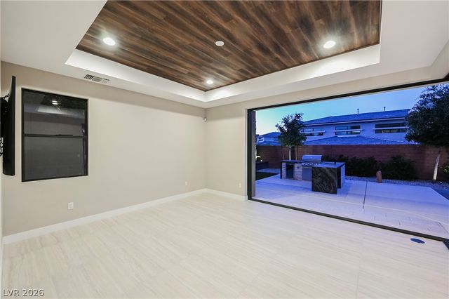 11460 Ruby Falls Way, Las Vegas, NV 89135