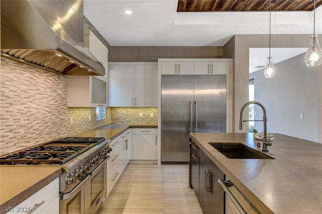 11460 Ruby Falls Way, Las Vegas, NV 89135