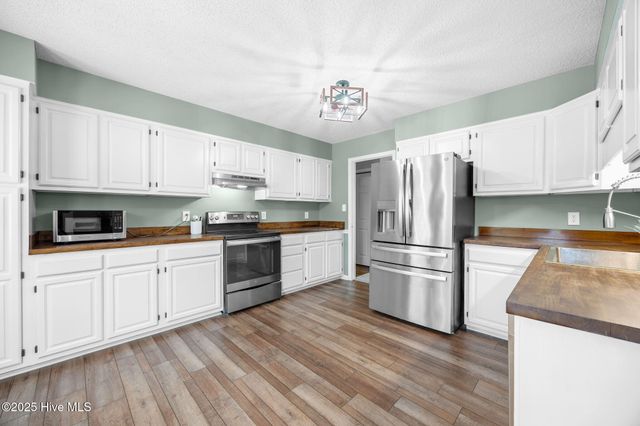 105 Heritage Drive, Washington, NC 27889