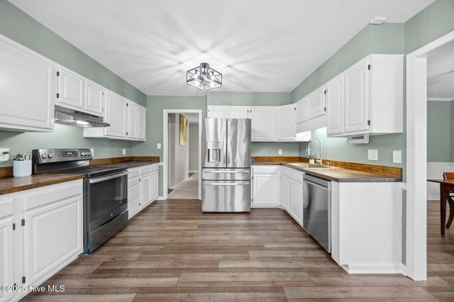 105 Heritage Drive, Washington, NC 27889