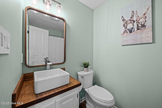 105 Heritage Drive, Washington, NC 27889