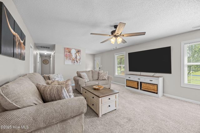 105 Heritage Drive, Washington, NC 27889