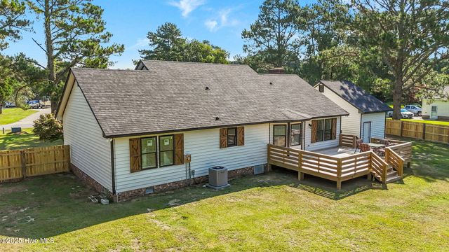 105 Heritage Drive, Washington, NC 27889