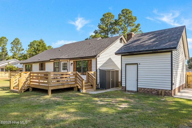105 Heritage Drive, Washington, NC 27889