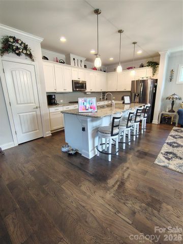 6224 Raven Rock Drive, Denver, NC 28037