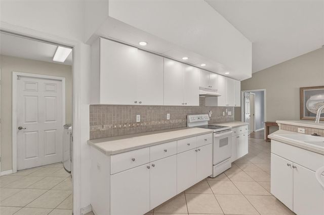 23244 SAFARI AVENUE, Port Charlotte, FL 33954
