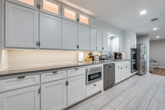 10443 Cromwell Drive, Dallas, TX 75229