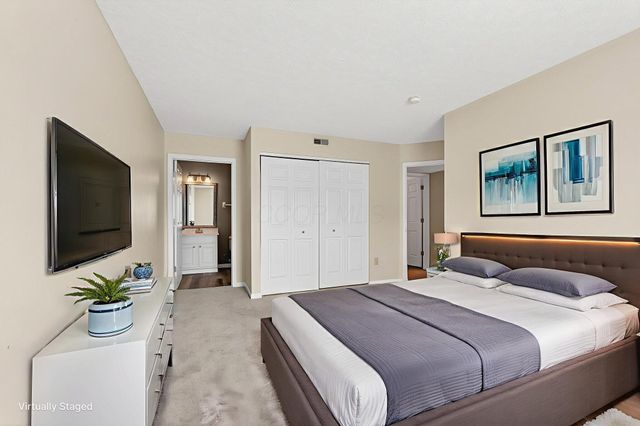 5488 Cypress Chase, Columbus, OH 43228