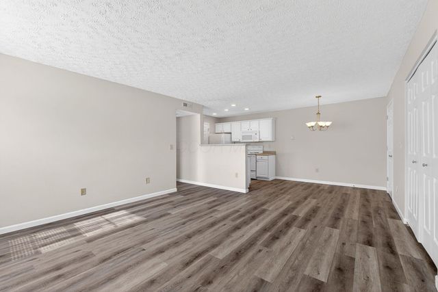 5488 Cypress Chase, Columbus, OH 43228