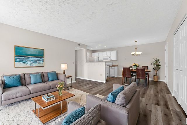 5488 Cypress Chase, Columbus, OH 43228