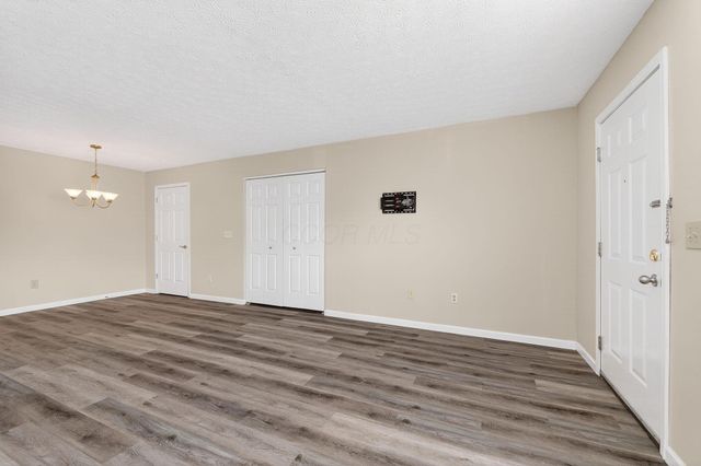 5488 Cypress Chase, Columbus, OH 43228