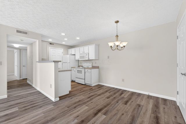 5488 Cypress Chase, Columbus, OH 43228