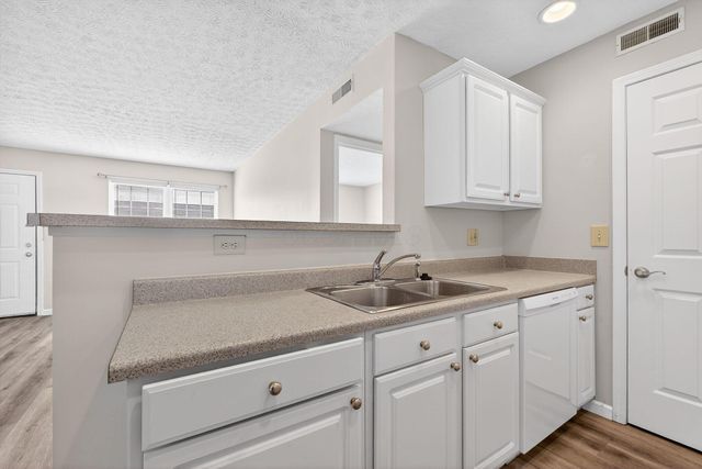 5488 Cypress Chase, Columbus, OH 43228