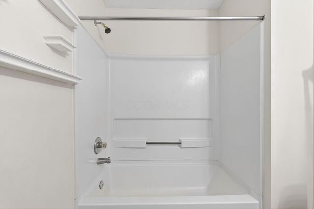 5488 Cypress Chase, Columbus, OH 43228