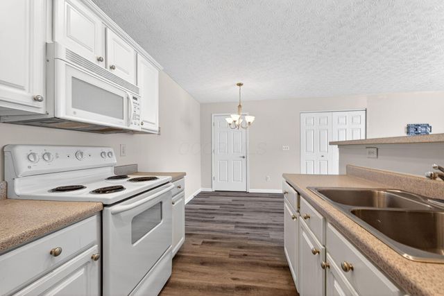 5488 Cypress Chase, Columbus, OH 43228