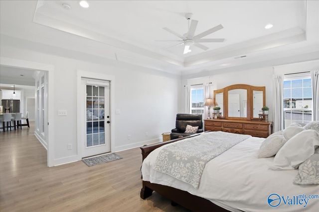 8004 Farm Meadow Drive SE, Owens Cross Roads, AL 35763