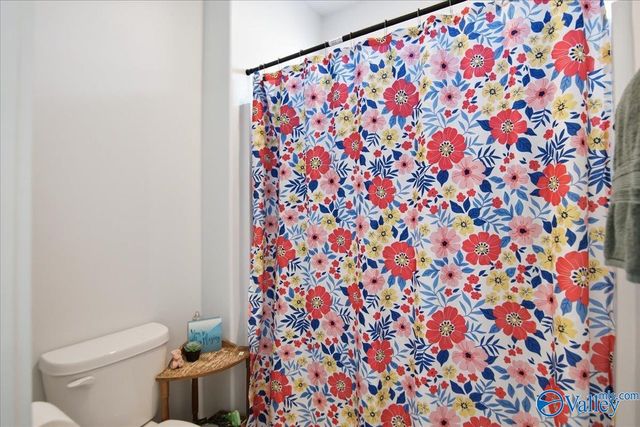 8004 Farm Meadow Drive SE, Owens Cross Roads, AL 35763