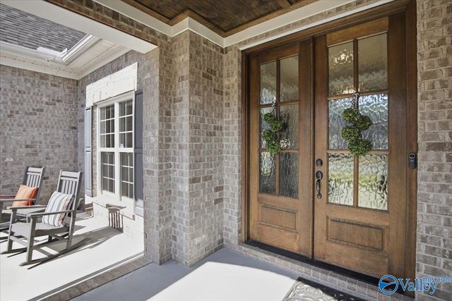 8004 Farm Meadow Drive SE, Owens Cross Roads, AL 35763