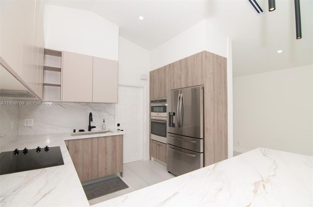 4420 Dogwood Cir 4420, Weston, FL 33331