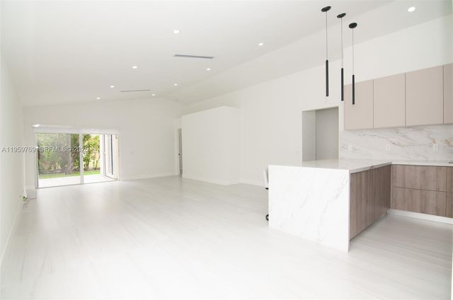 4420 Dogwood Cir 4420, Weston, FL 33331