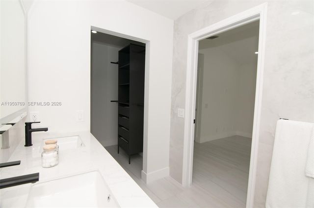 4420 Dogwood Cir 4420, Weston, FL 33331